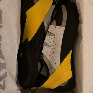 Brand New Tenaya Tarifa Climbing Shoes Size 37.5